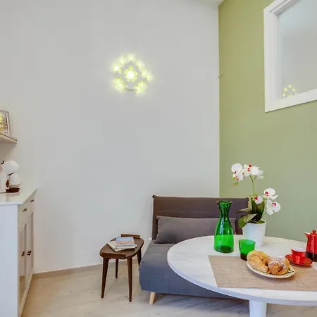 Madame Bari' Suite Apt In The Heart Of Bari Exterior photo